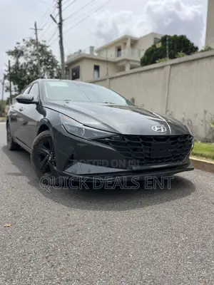 Hyundai Elantra SEL 2023 Gray