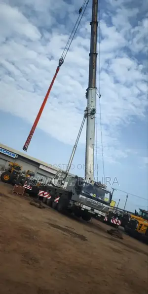 100 Tons Mobile Crane