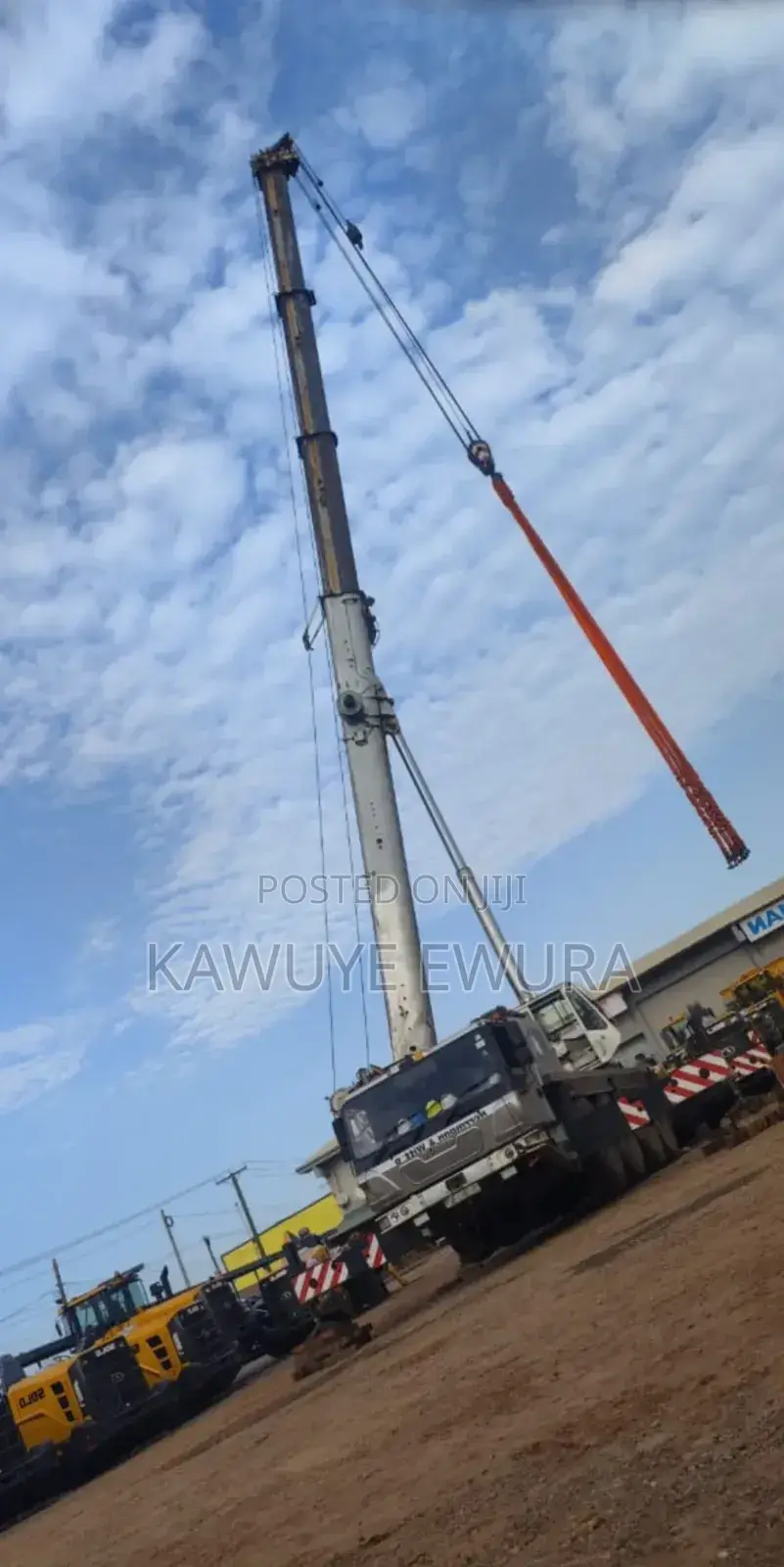 100 Tons Mobile Crane