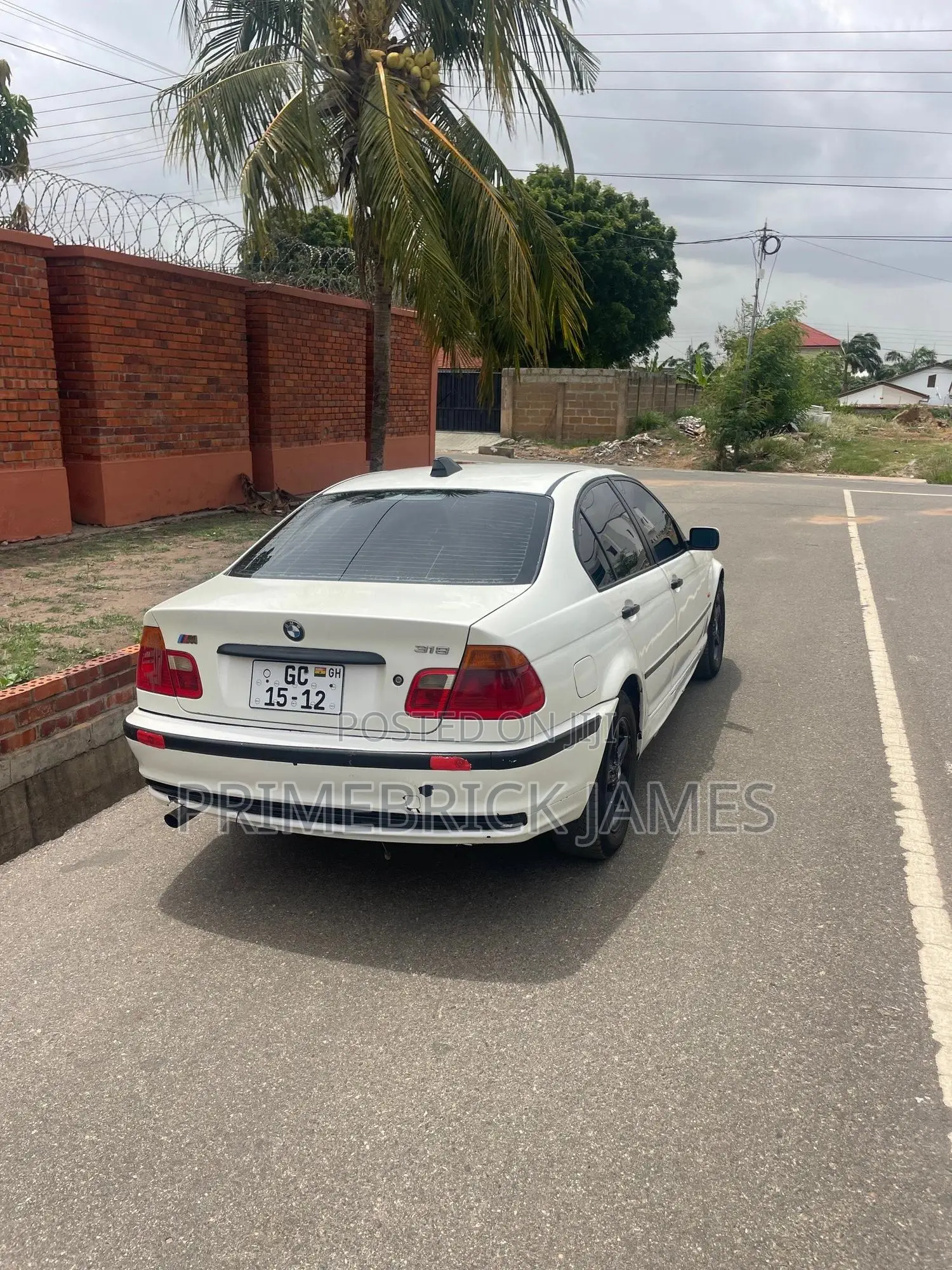 BMW 328i 2000 White