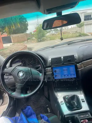 BMW 328i 2000 White