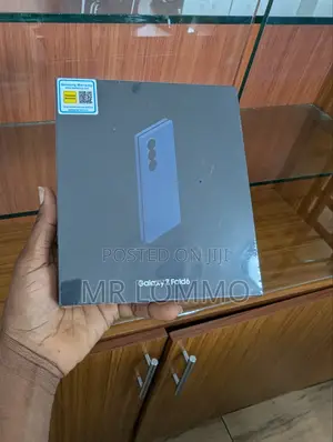 New Samsung Galaxy Fold 512 GB Blue