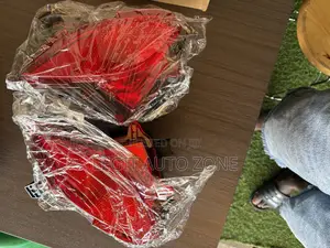 Toyota Highlander 2020,2021,2022,2023, Back Bumper Reflector