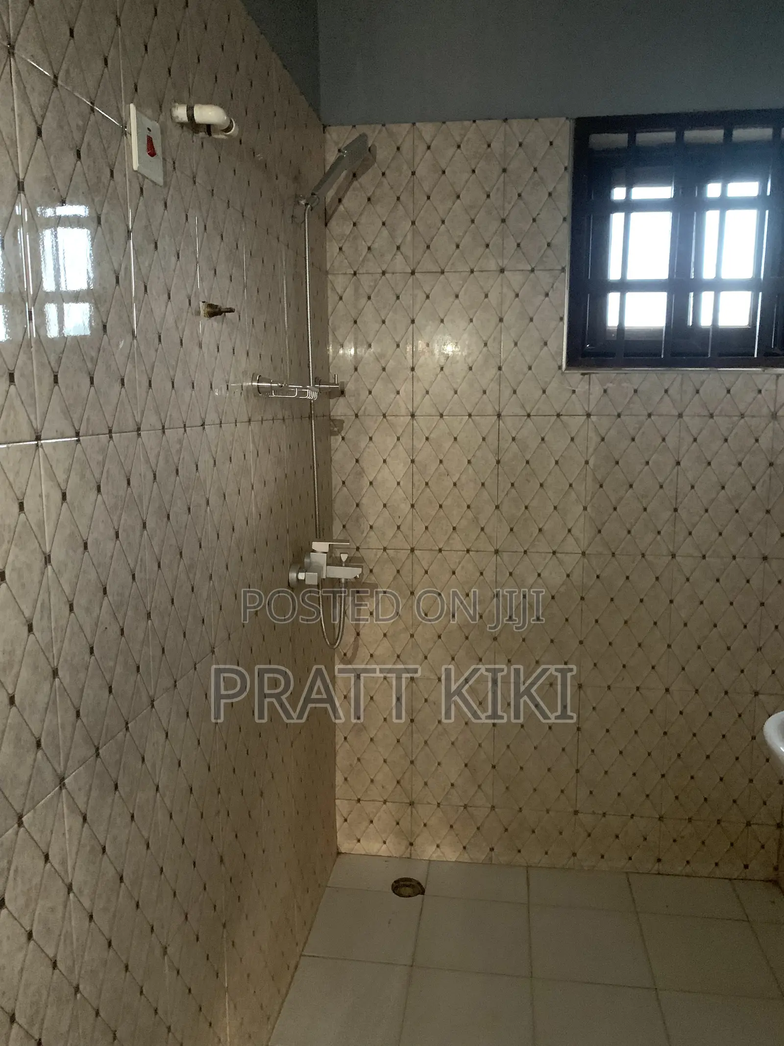 Mini Flat in Oyibi for rent