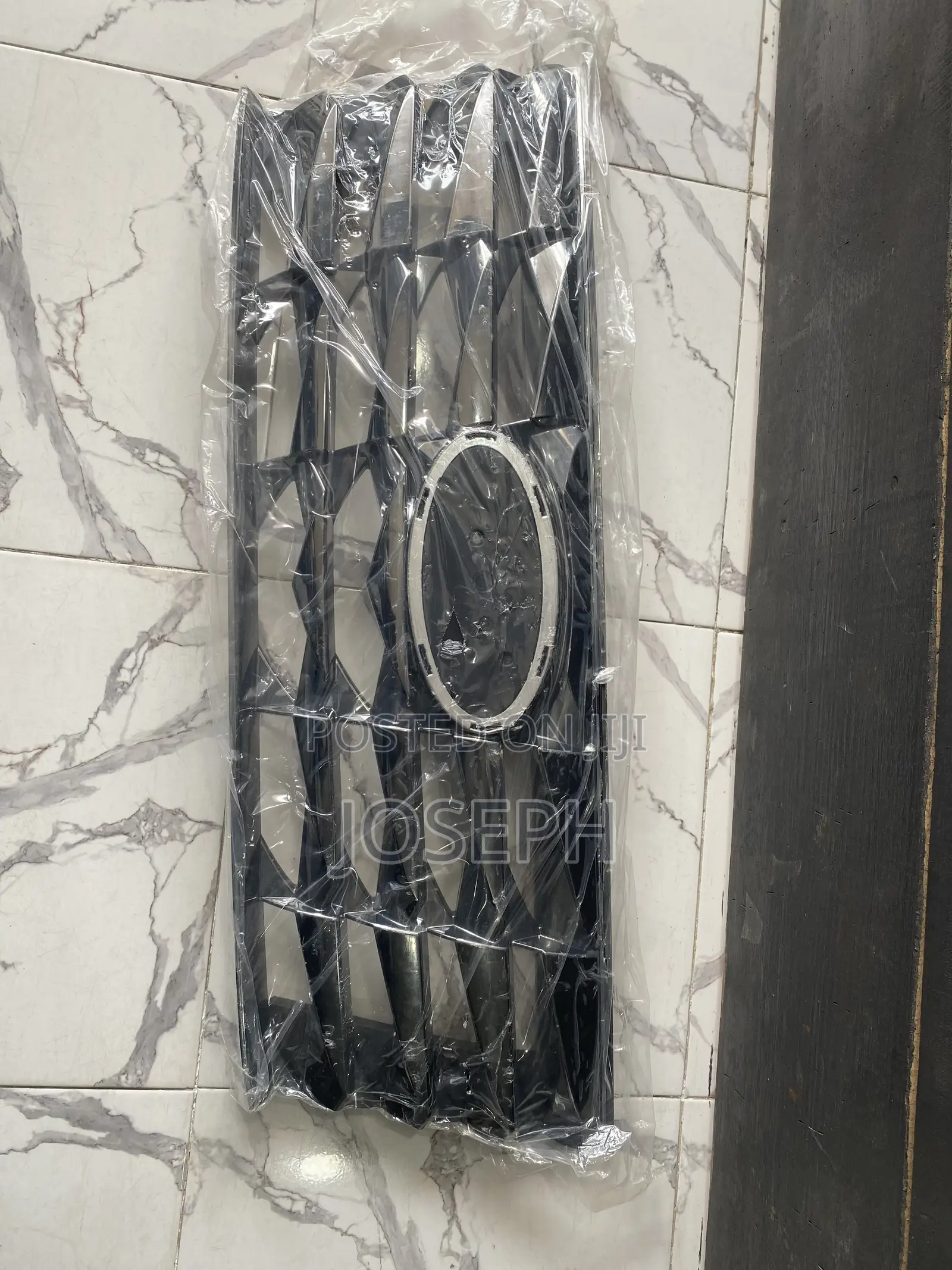 Tucson 2022,2023,2024 Top Grille