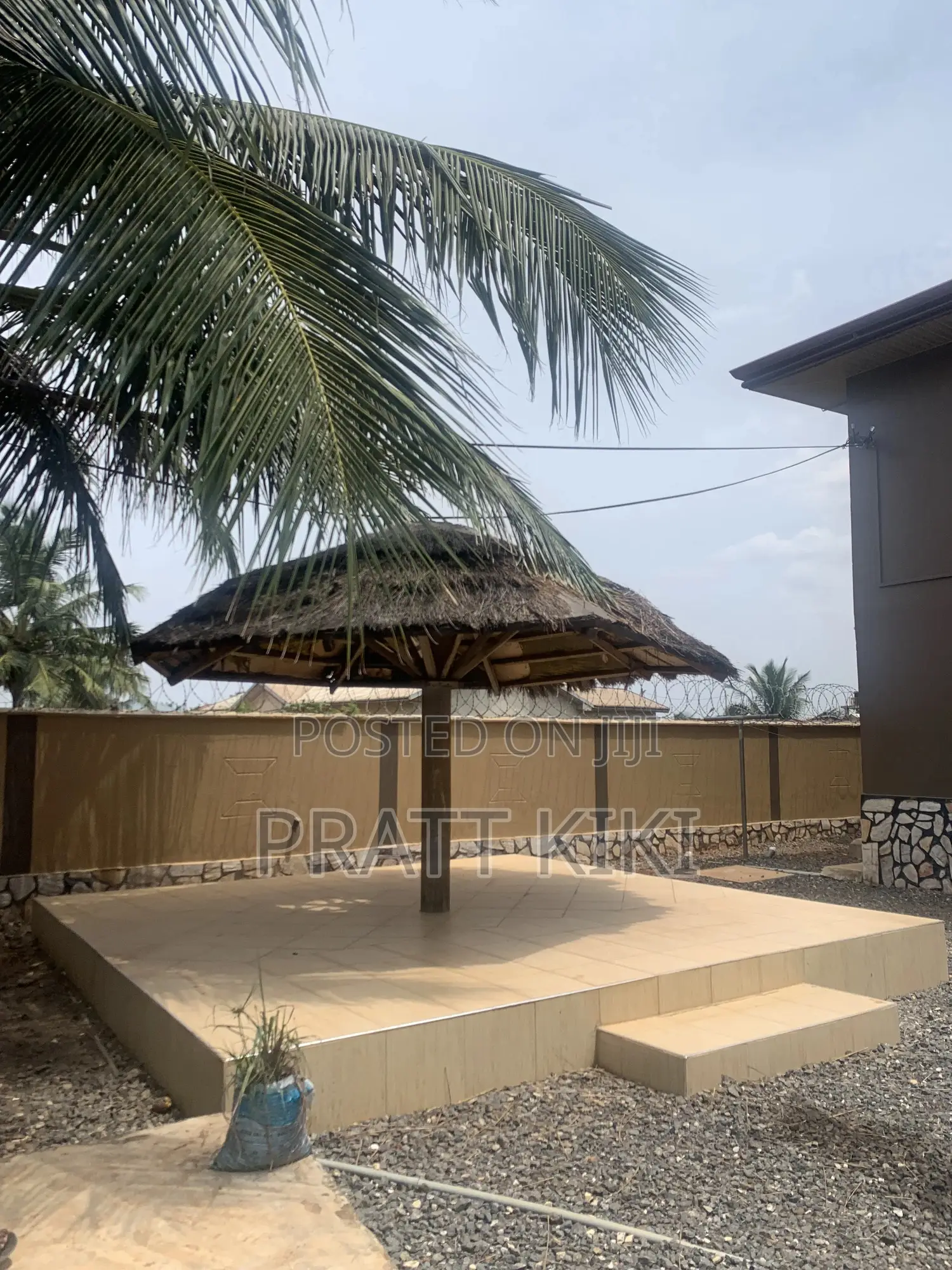 Mini Flat in Oyibi for rent