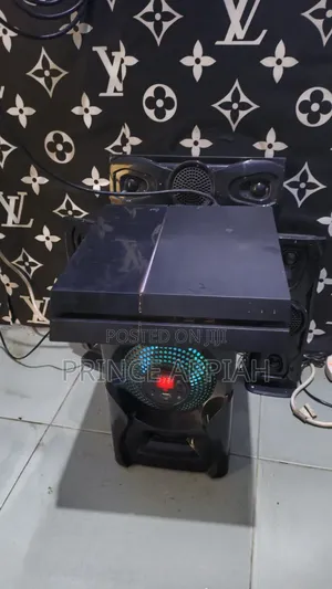 Ps4 Console