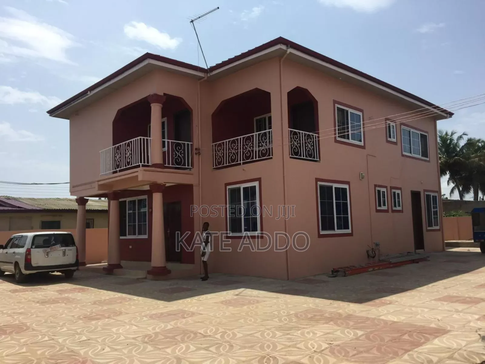 Furnished 9bdrm Apartment in Weija for sale