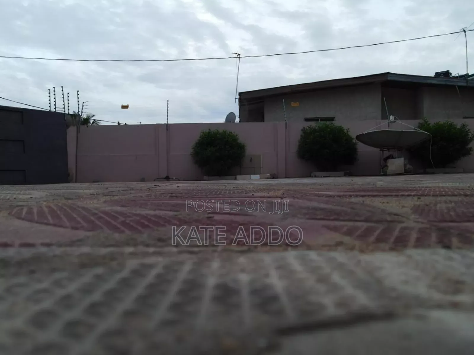 Furnished 9bdrm Apartment in Weija for sale