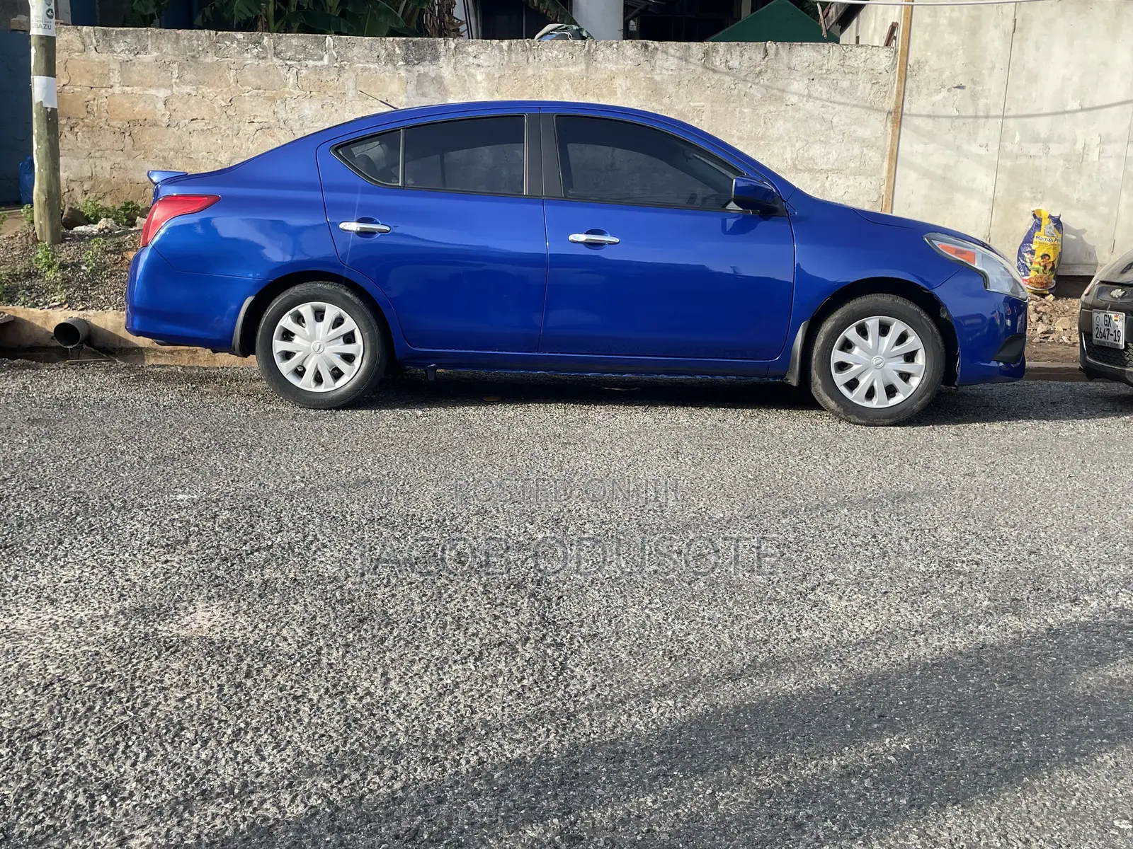 Nissan Versa 1.6 SV 2017 Blue