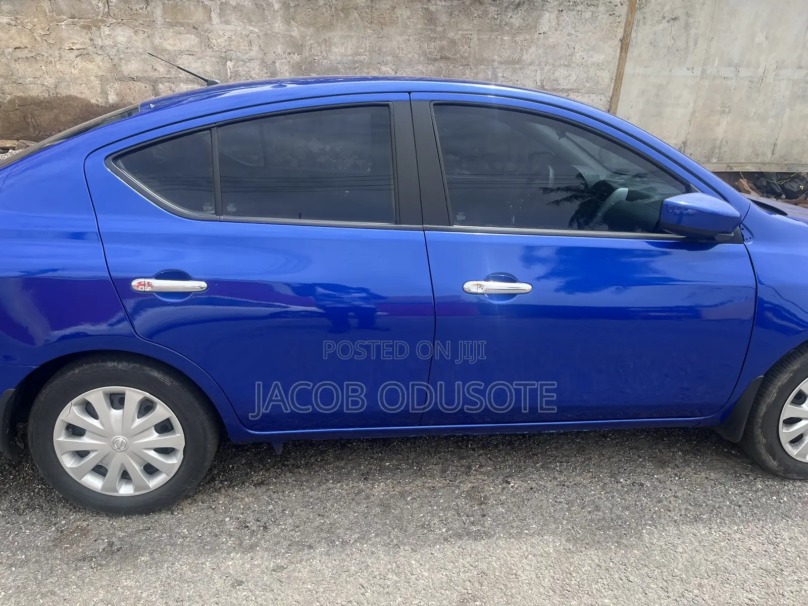 Nissan Versa 1.6 SV 2017 Blue