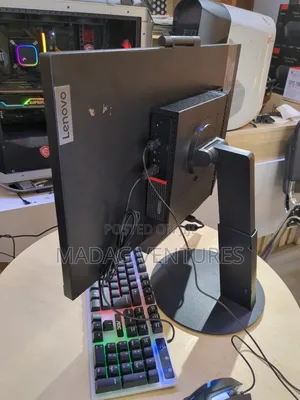 Desktop Computer Lenovo 16GB Intel Core i5 SSD 512GB