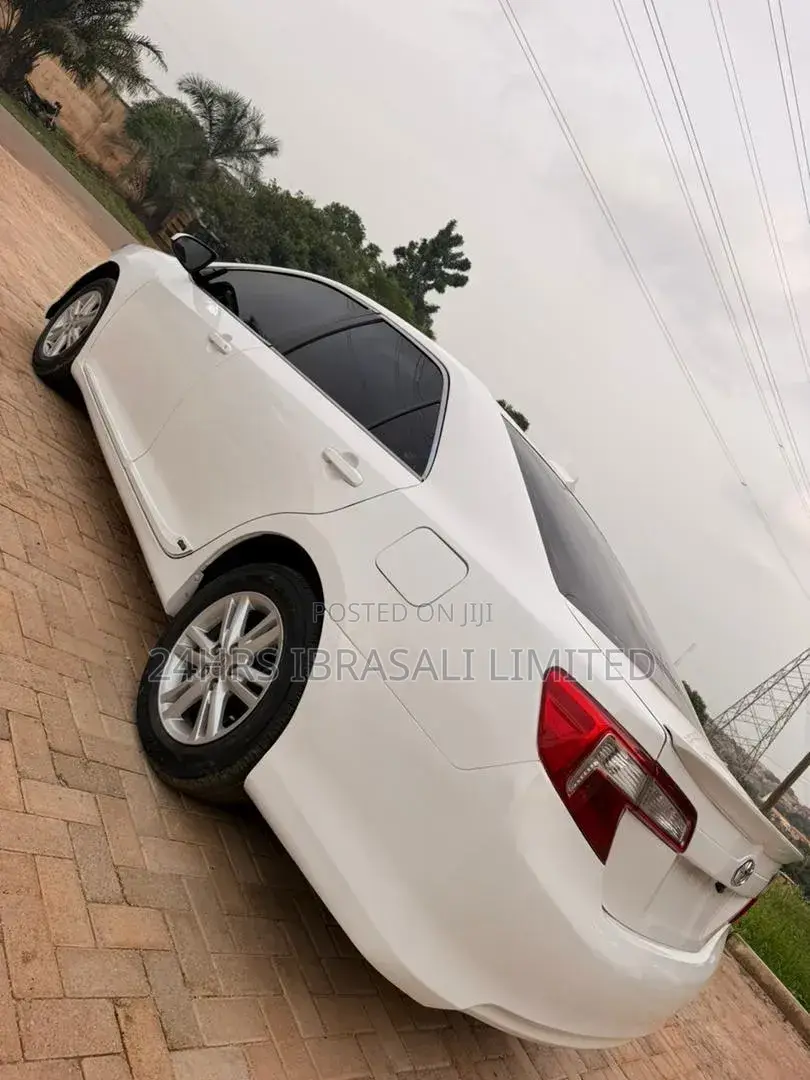 Toyota Camry L 4dr Sedan (2.5L 4cyl 6A) 2014 White