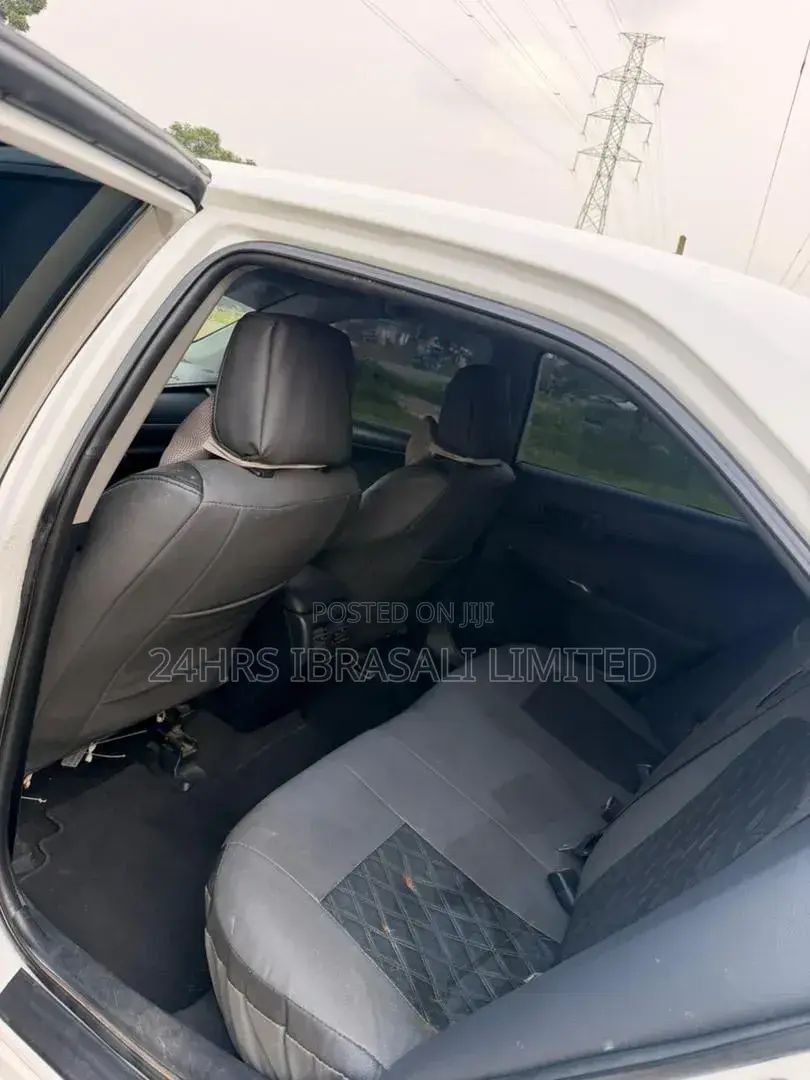 Toyota Camry L 4dr Sedan (2.5L 4cyl 6A) 2014 White