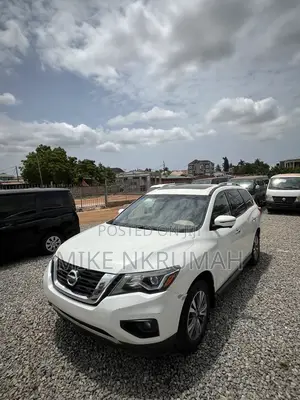 Nissan Pathfinder 2017 White