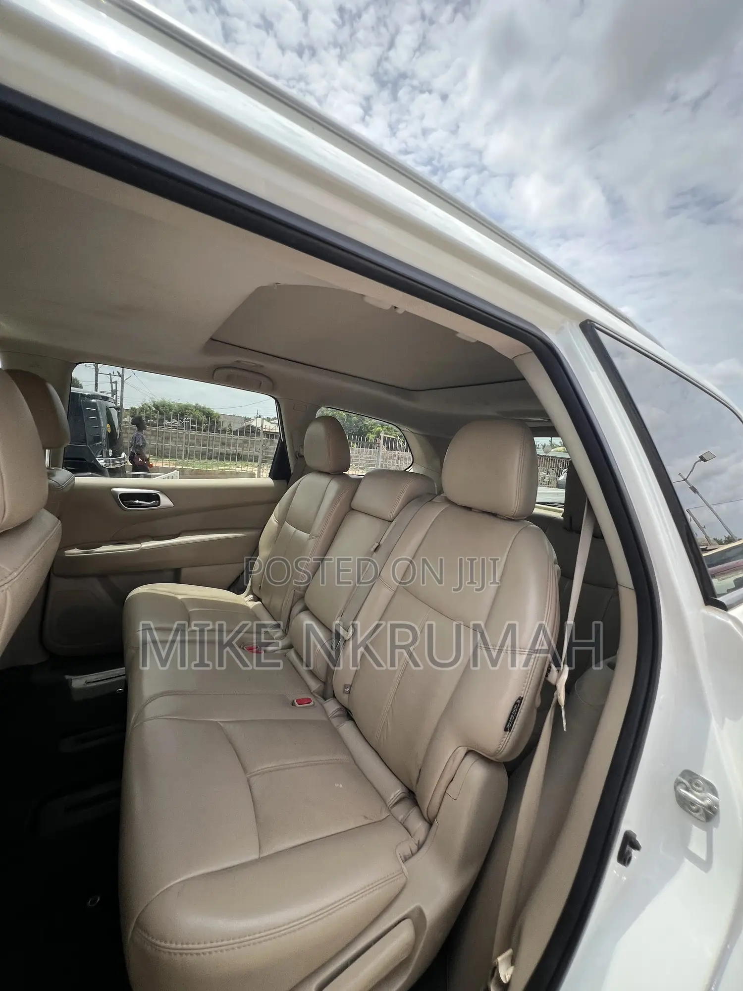 Nissan Pathfinder 2017 White