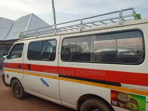 Nissan Caravan (Urvan) 1987 White