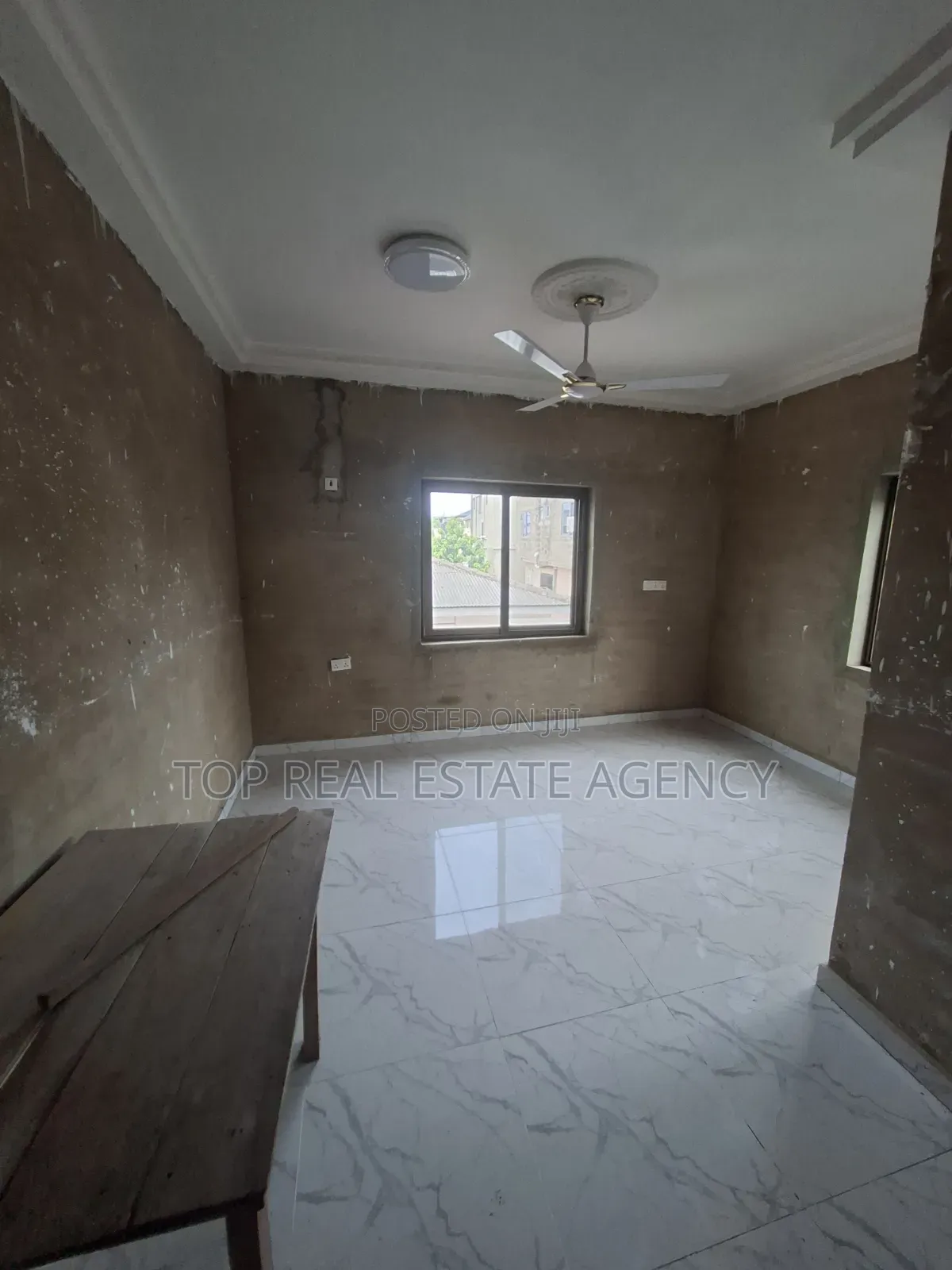 2bdrm Apartment in Madina Un, Zongo Junction for rent