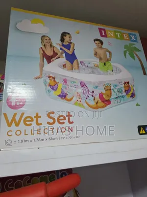 Happy Otter Inflable Swimming Pool 191x178x61cm (Free Blower)