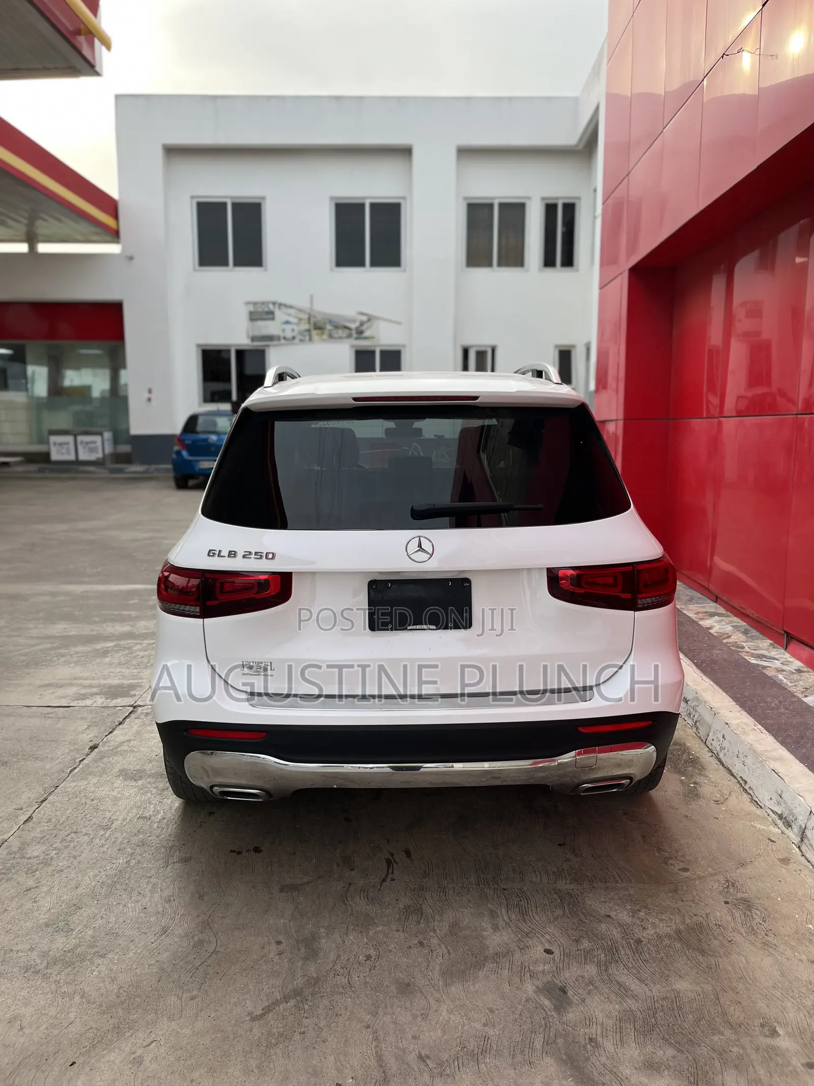 Mercedes-Benz GLB-Class 2023 White