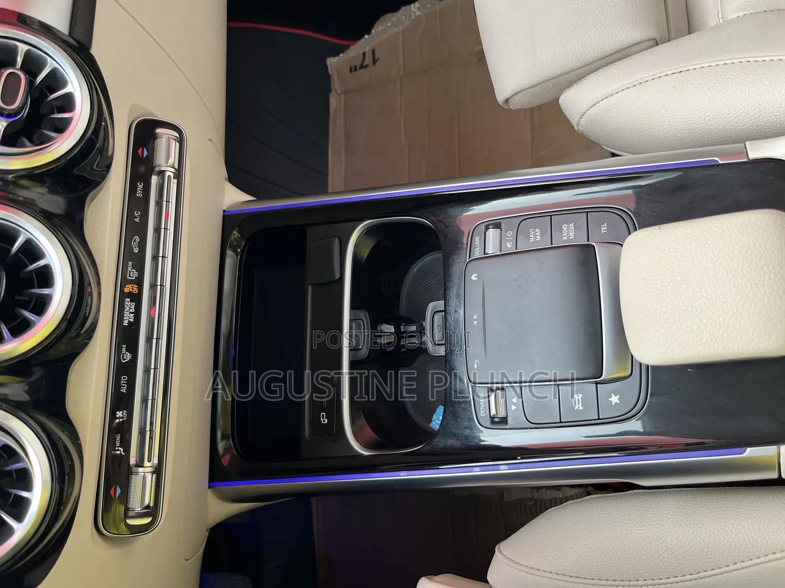 Mercedes-Benz GLB-Class 2023 White