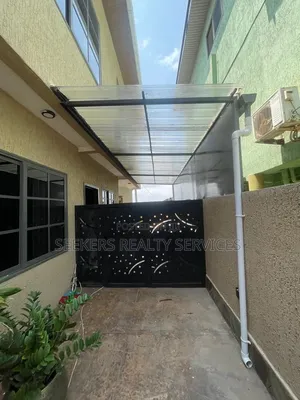 4bdrm House in Seekers Realty, Baatsona Total for rent