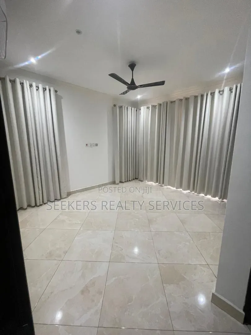 4bdrm House in Seekers Realty, Baatsona Total for rent
