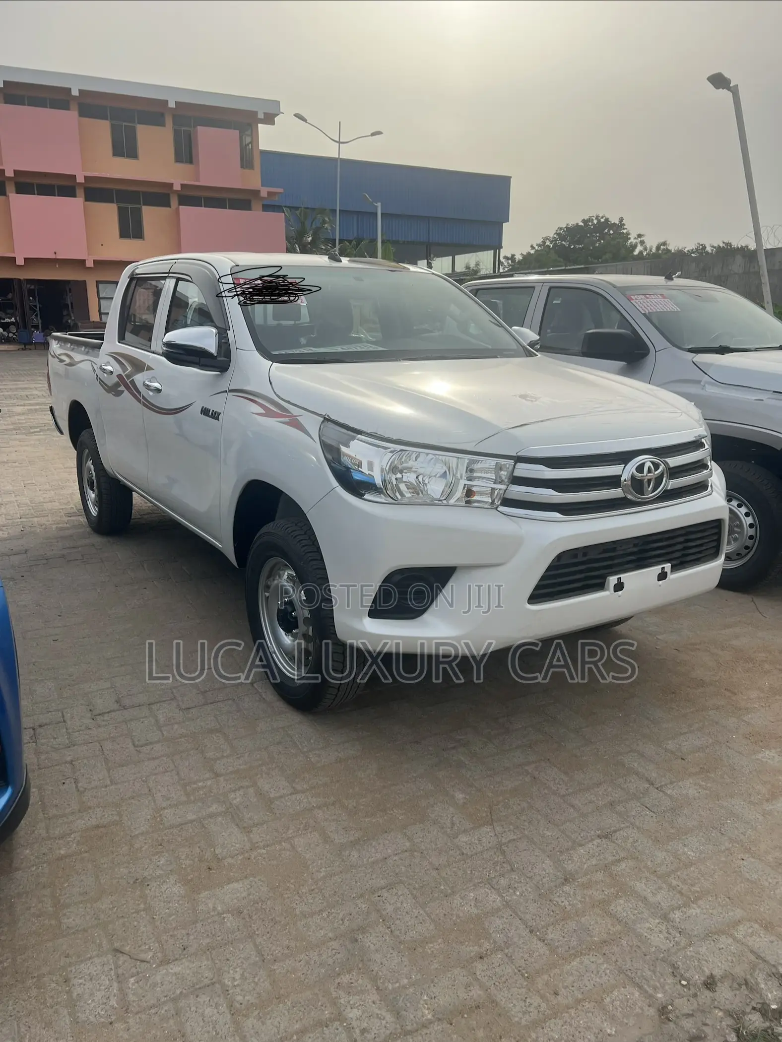 New Toyota Hilux 2025 White