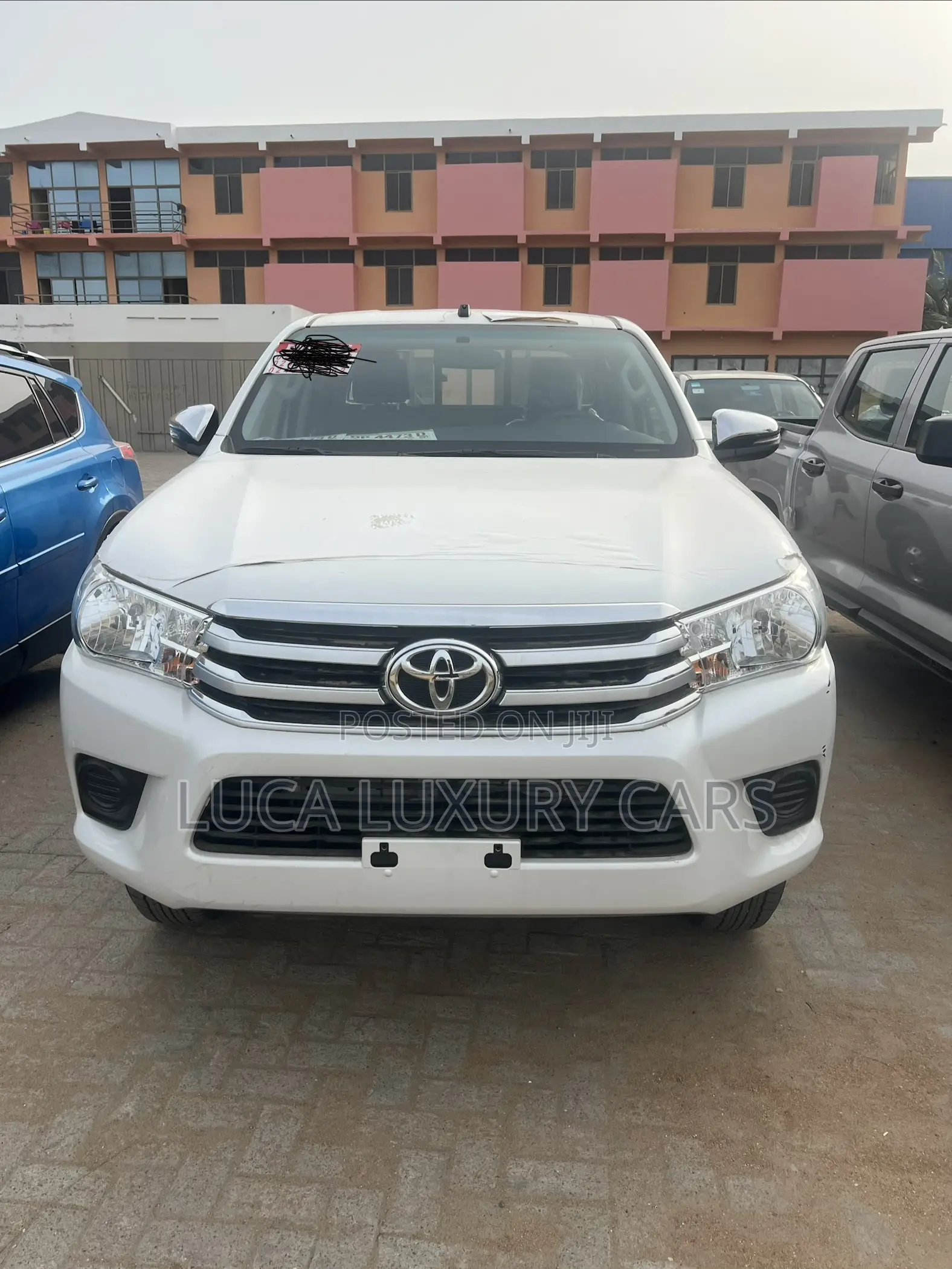 New Toyota Hilux 2025 White