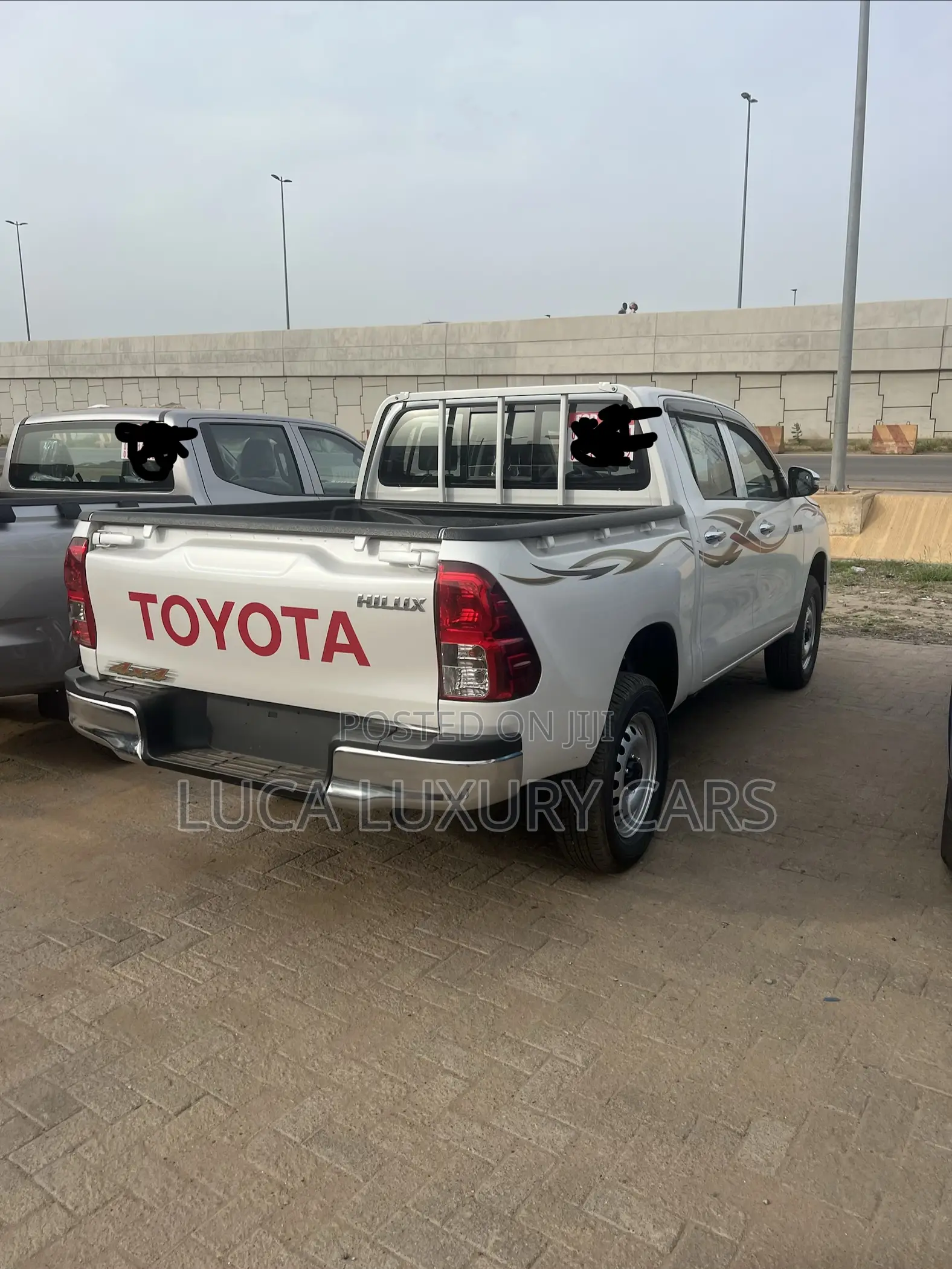 New Toyota Hilux 2025 White