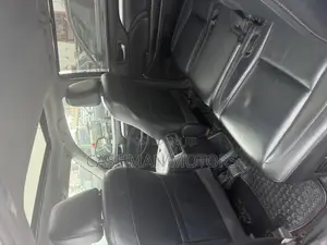 Toyota Highlander XLE 4x4 V6 (3.5L 6cyl 8A) 2018 Black