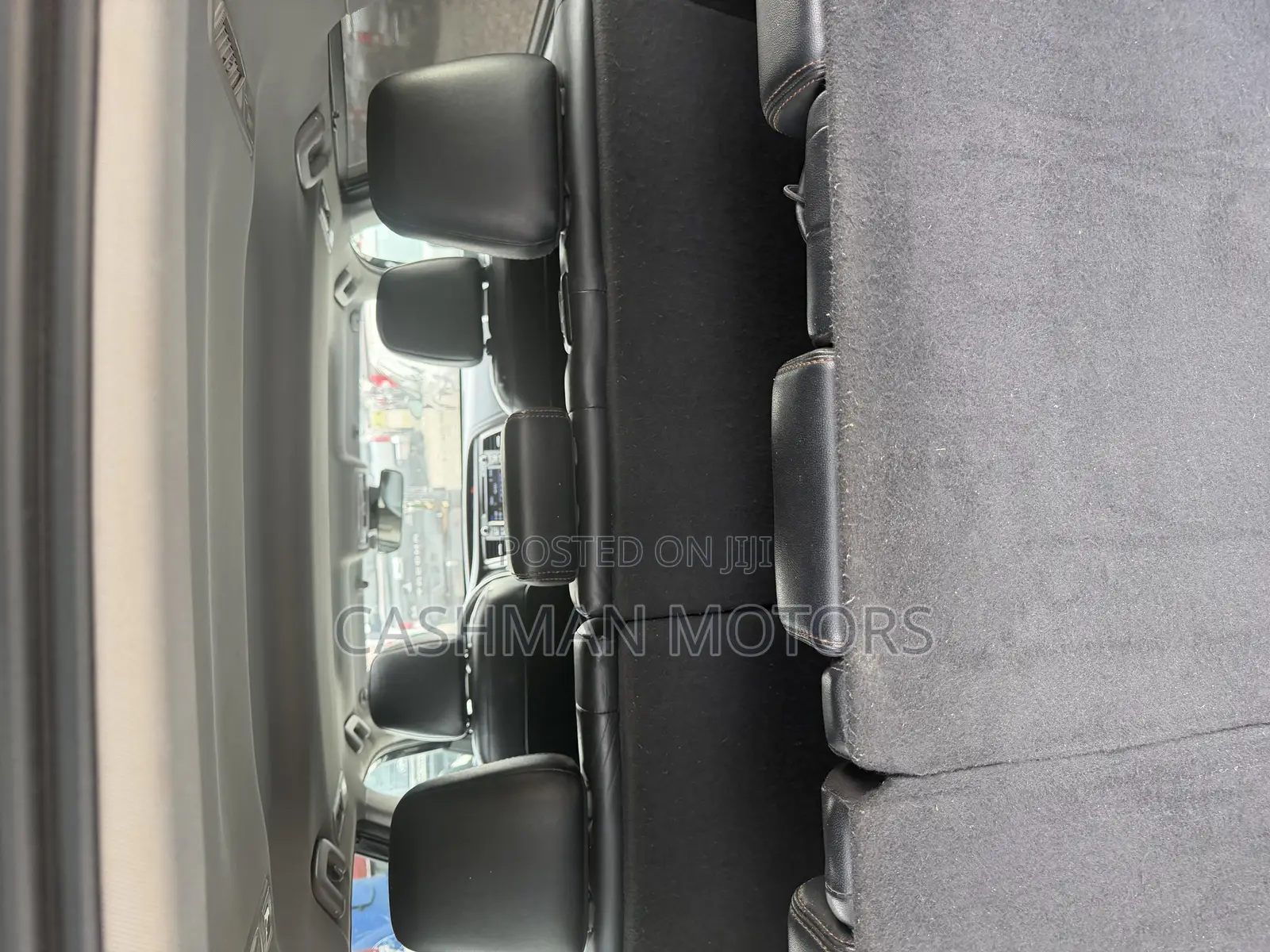 Toyota Highlander XLE 4x4 V6 (3.5L 6cyl 8A) 2018 Black