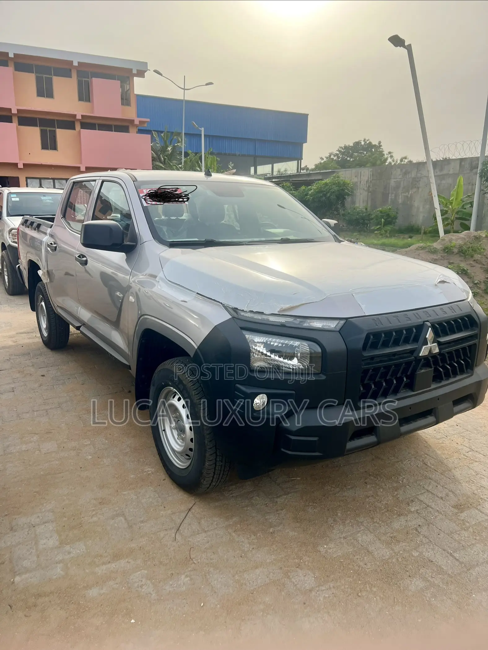 New Mitsubishi L200 2025 Gray