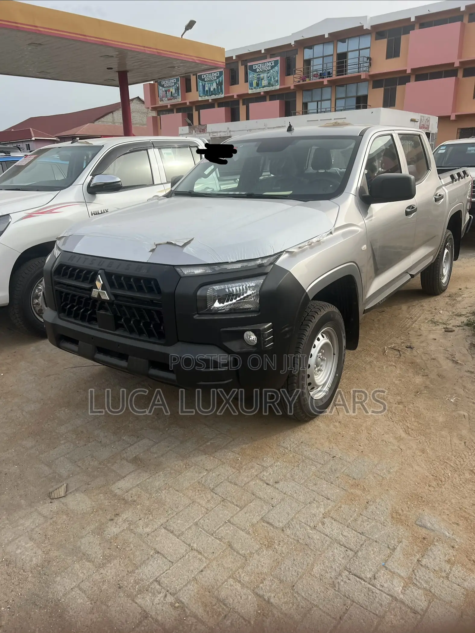 New Mitsubishi L200 2025 Gray