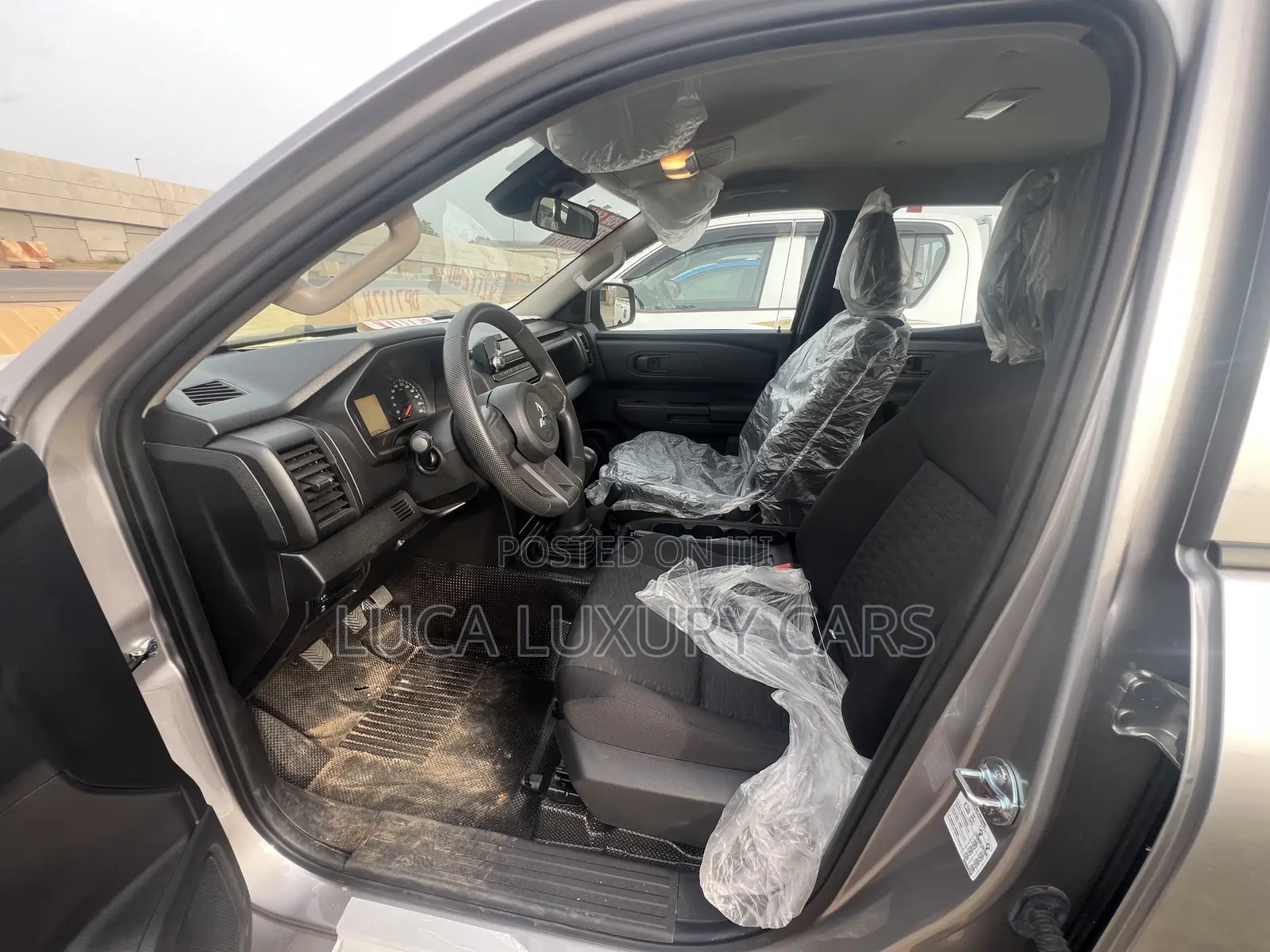 New Mitsubishi L200 2025 Gray