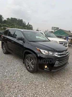 Toyota Highlander XLE 4x4 V6 (3.5L 6cyl 8A) 2018 Black