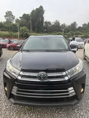 Toyota Highlander XLE 4x4 V6 (3.5L 6cyl 8A) 2018 Black