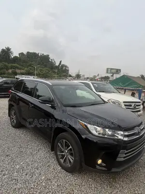Toyota Highlander XLE 4x4 V6 (3.5L 6cyl 8A) 2018 Black