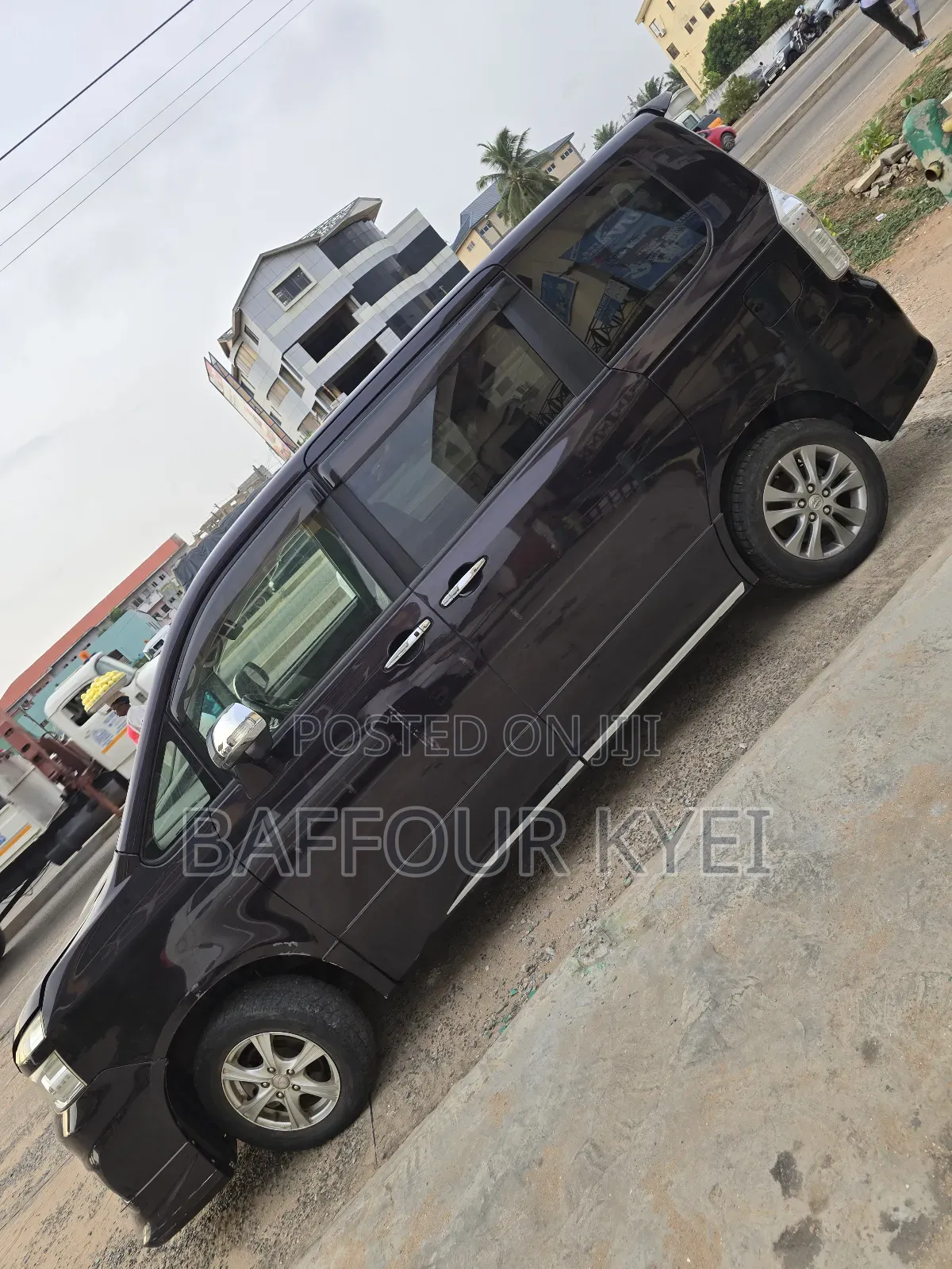 Toyota Voxy 2013 Brown