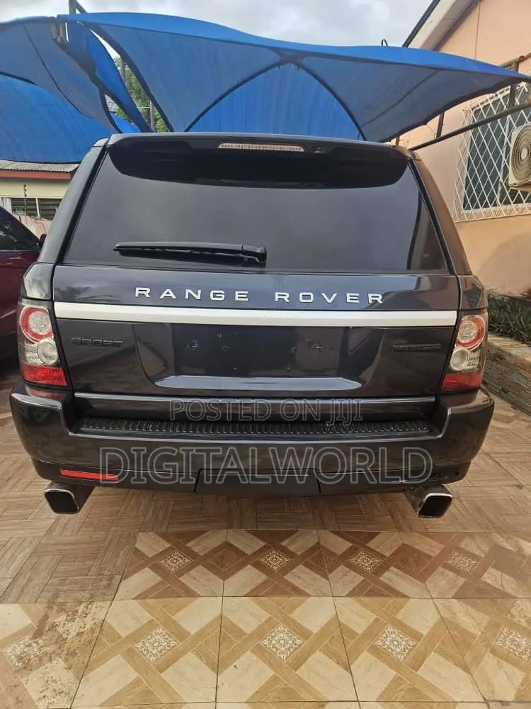 Land Rover Range Rover Sport Supercharged 4x4 (5.0L 8cyl 6A) 2012 Black