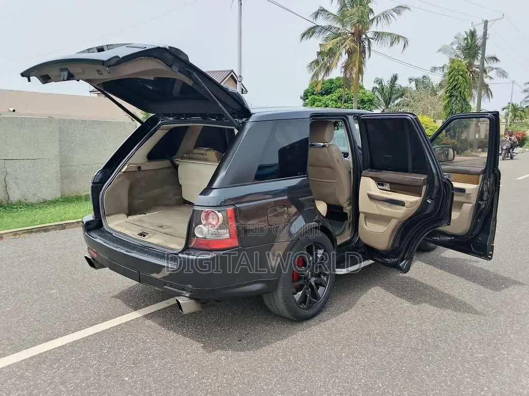 Land Rover Range Rover Sport Supercharged 4x4 (5.0L 8cyl 6A) 2012 Black