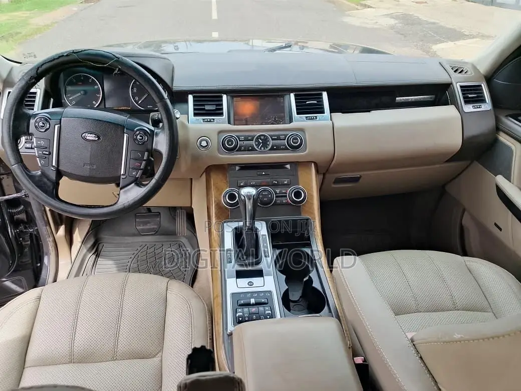 Land Rover Range Rover Sport Supercharged 4x4 (5.0L 8cyl 6A) 2012 Black