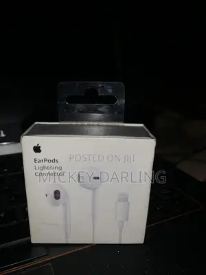 iPhone Lighting Earphones