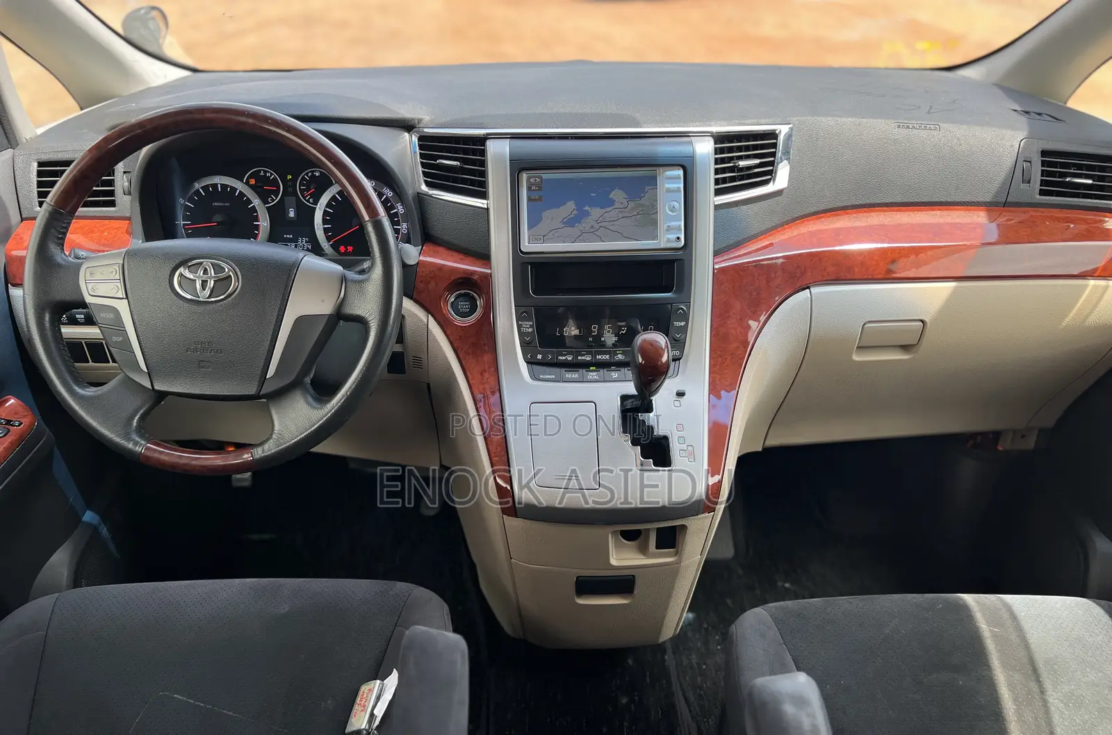 Toyota Vellfire 2010 Black