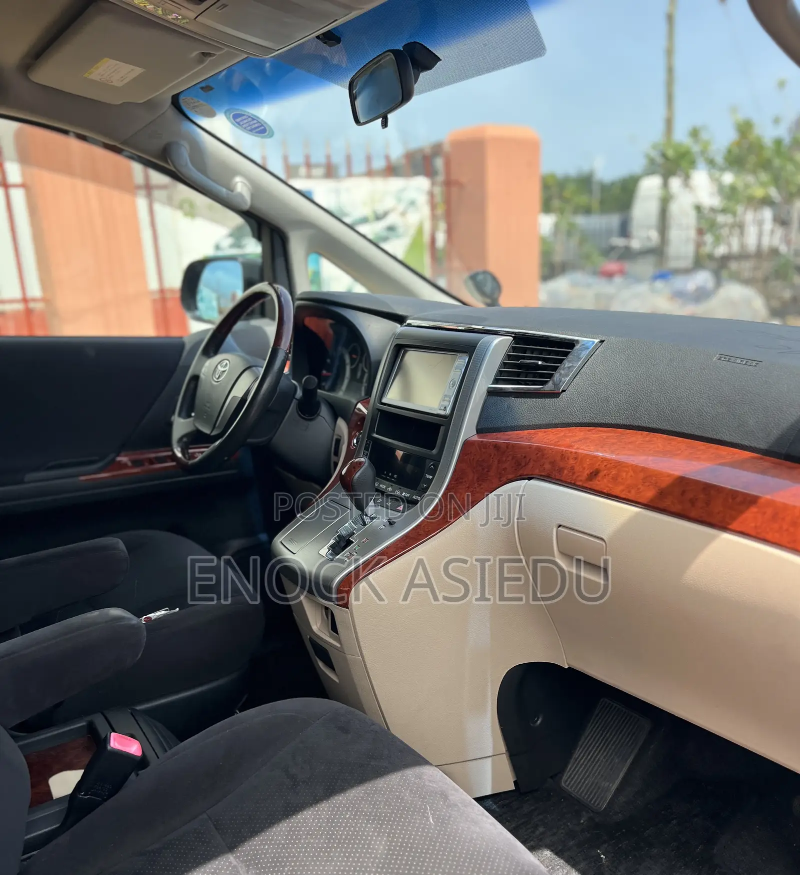 Toyota Vellfire 2010 Black