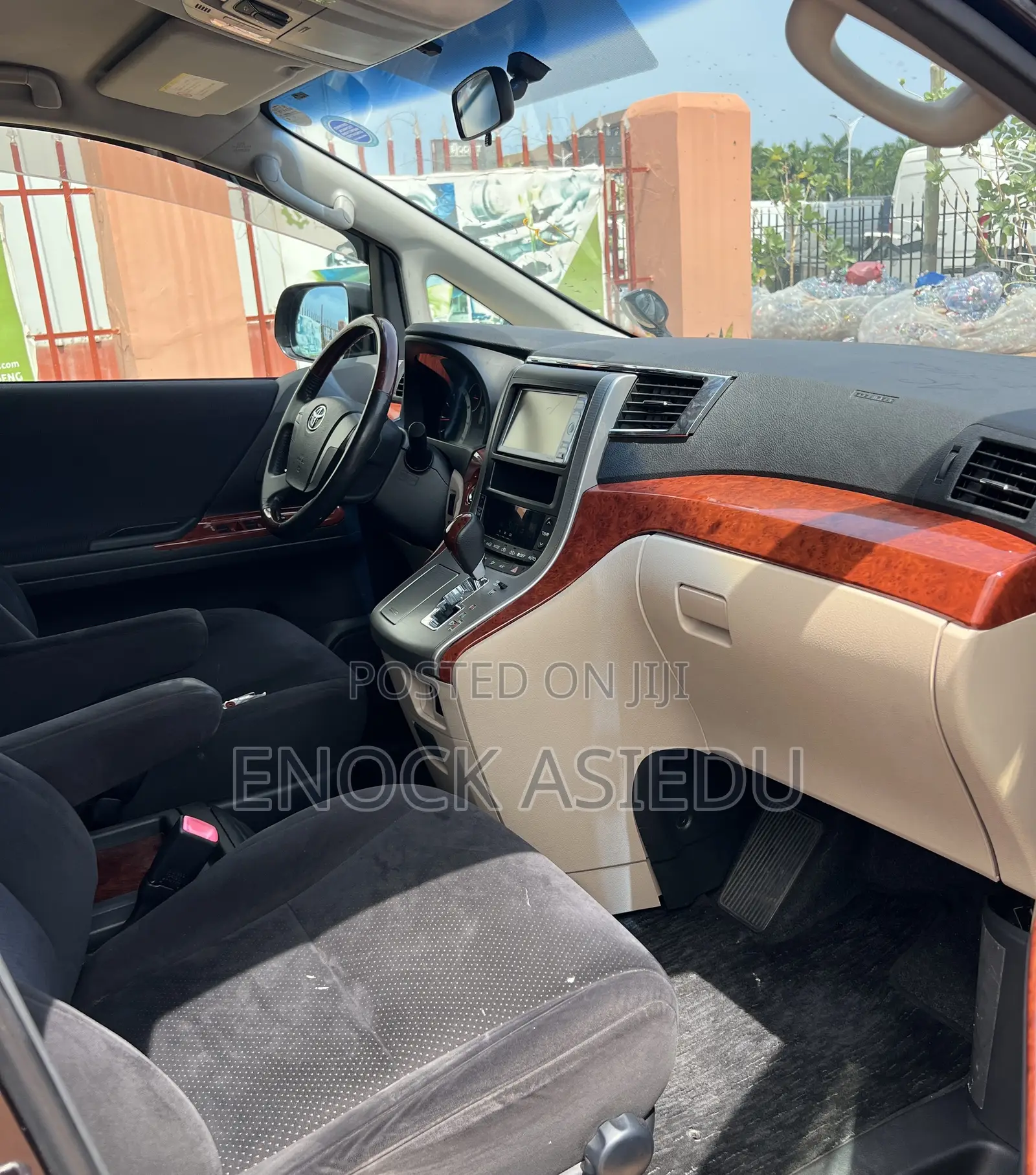 Toyota Vellfire 2010 Black