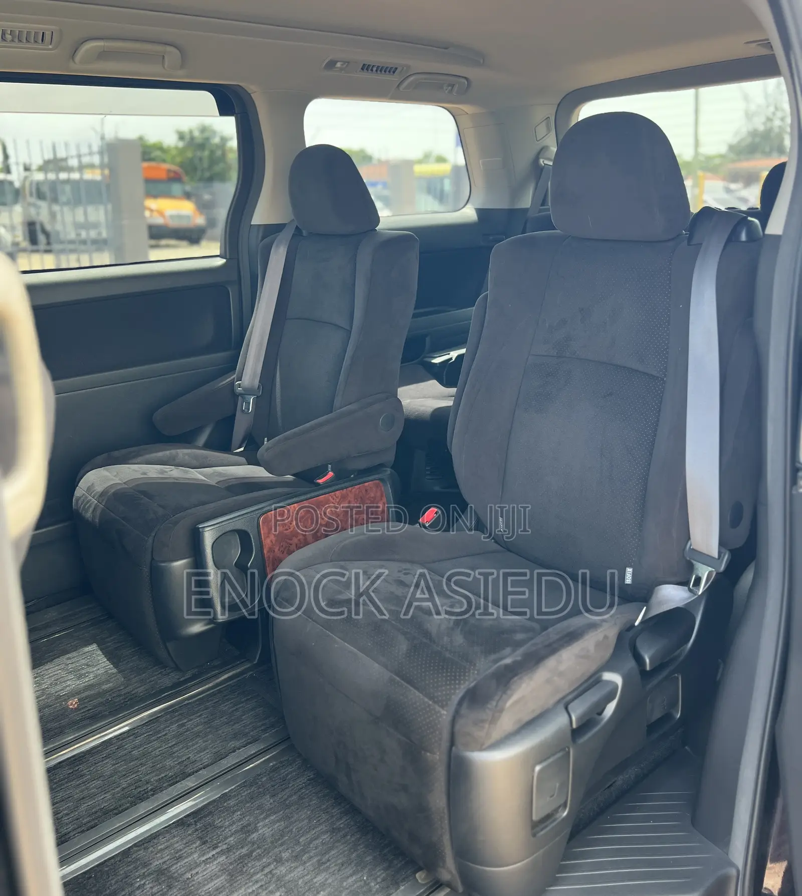Toyota Vellfire 2010 Black