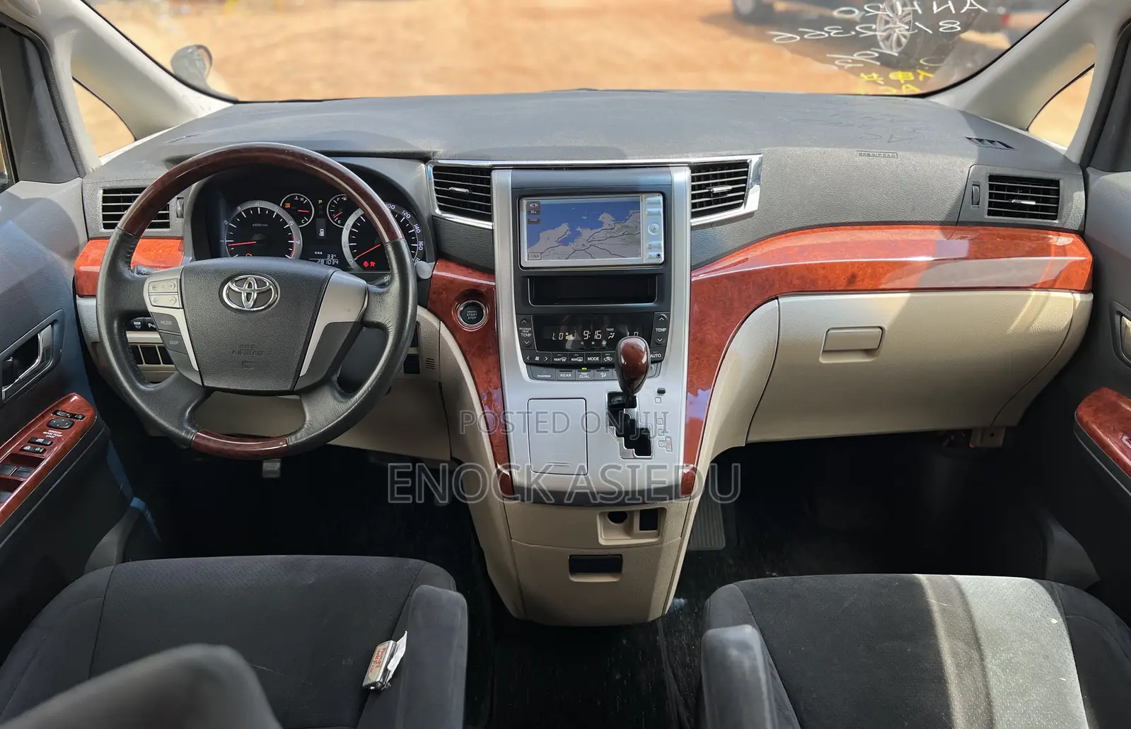 Toyota Vellfire 2010 Black