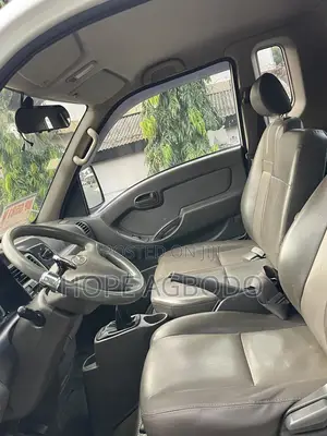 Hyundai Porter II 2010 White