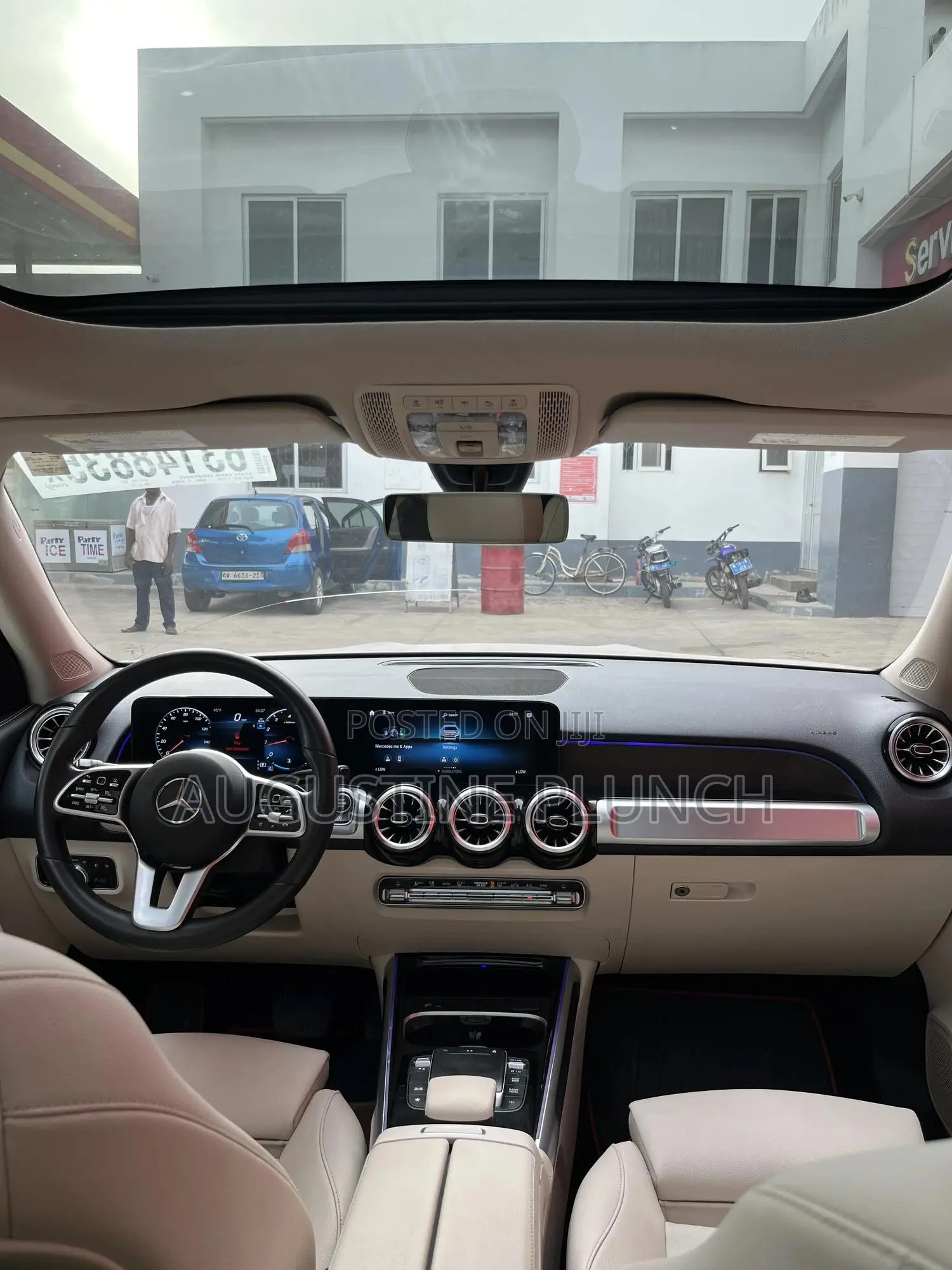 Mercedes-Benz GLB-Class 2023 White